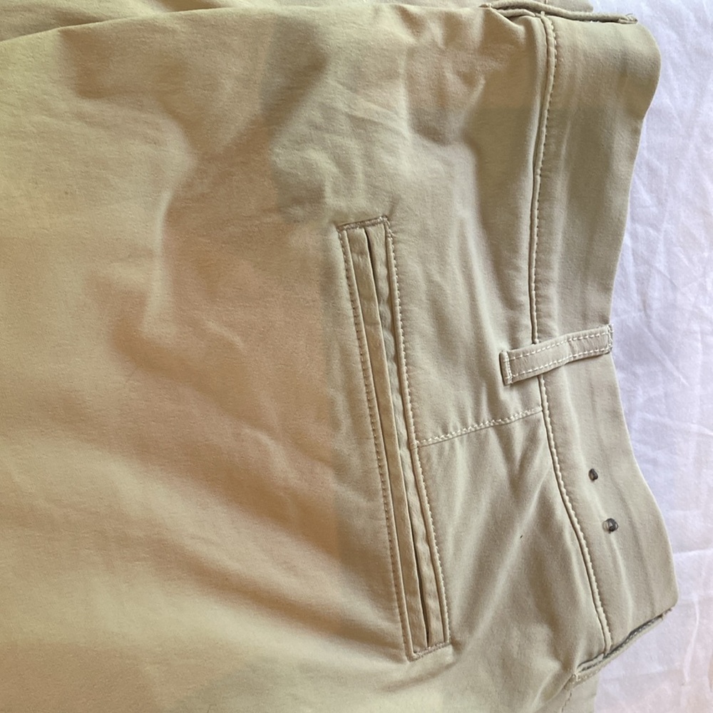 J.Crew Beige Tech Shorts w 38 l 9 - Picture 2 of 5